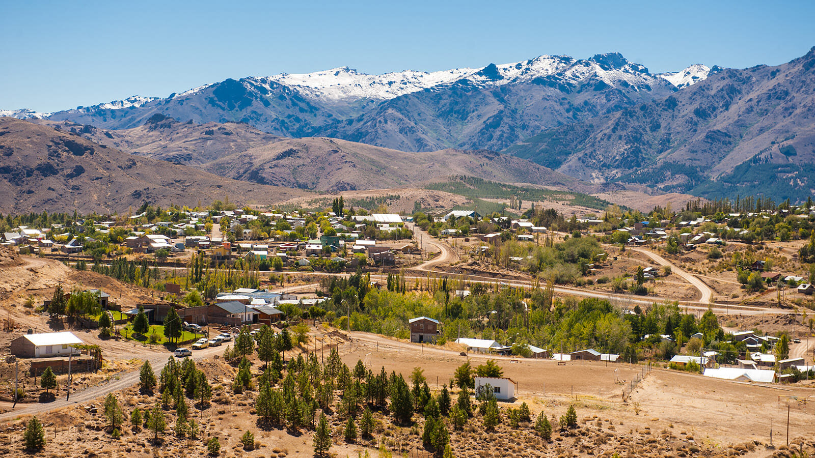 Andacollo y la cordillera en verano